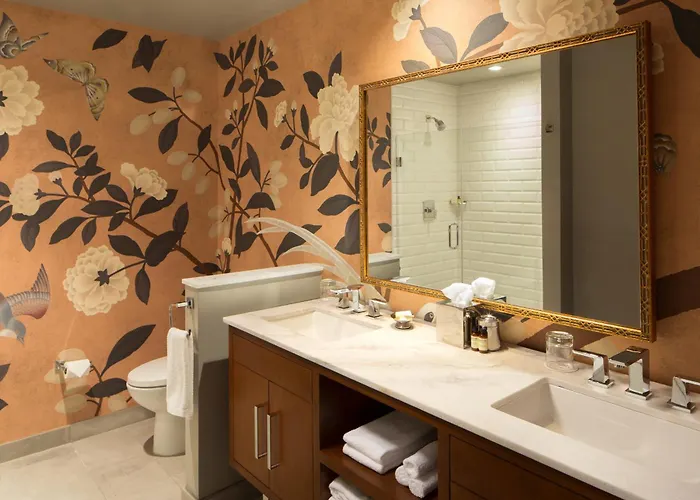 Corner King Suite