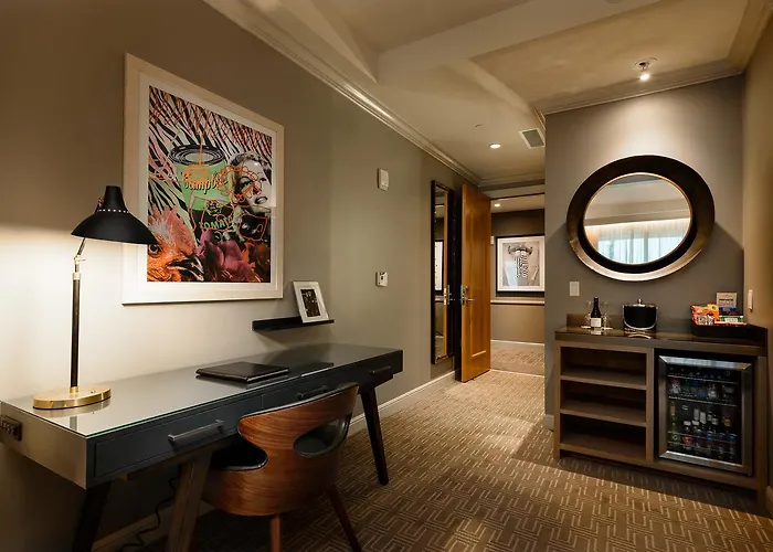 Premium King Room